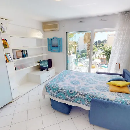 Apartment Climatise Avec Terrasse Ensoleillee, Proche Plages Et Centre, - Fr-1-196-314
